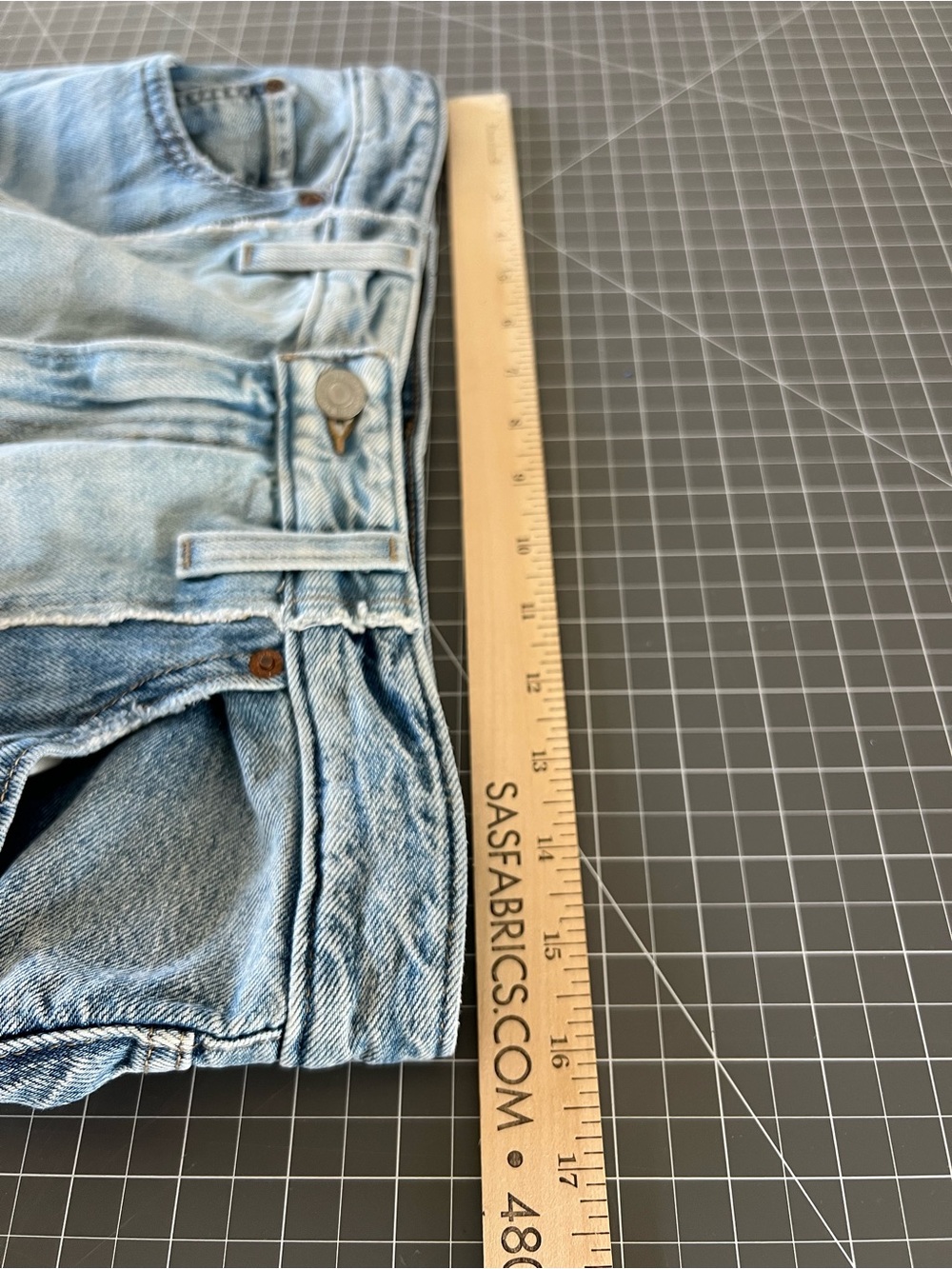Levi's baggy dad High-Rise Ankle Wide-Leg Jeans - Picture 9 of 11